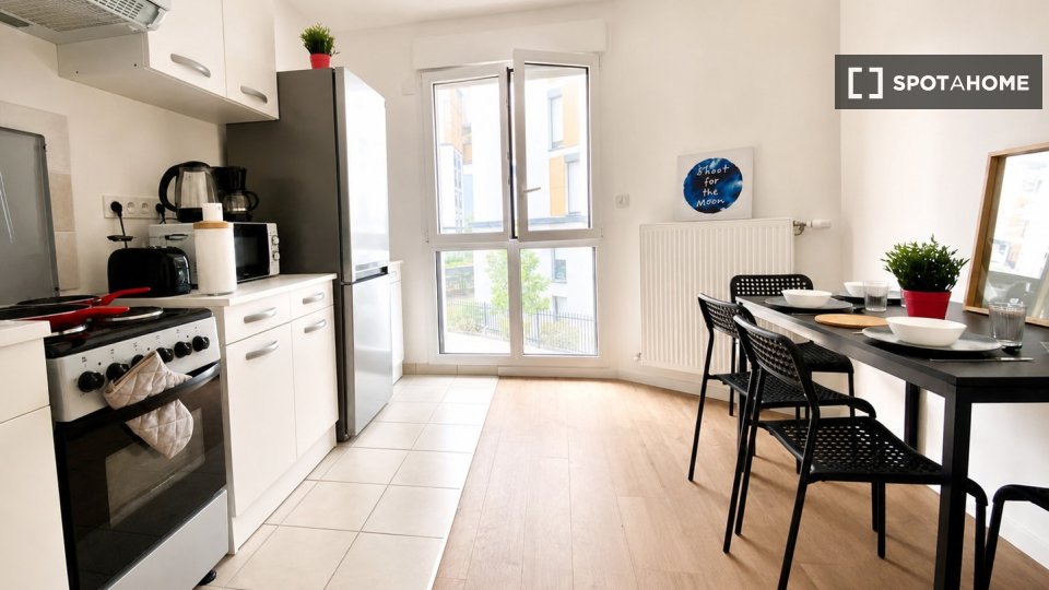 Chambre double Paris, 4 chambres — photo 21