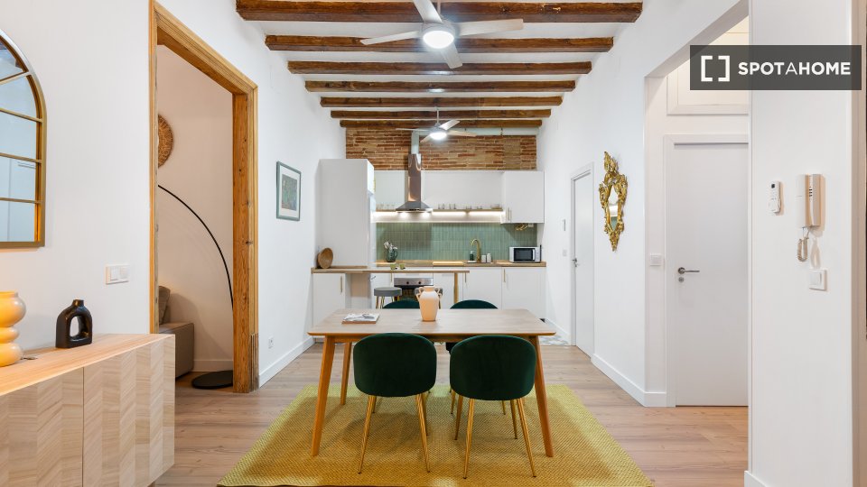 Apartment Barcelona, 2 beds, 90m² — photo 13