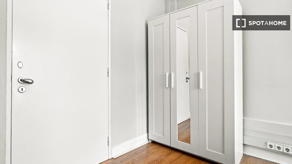Double room Lisbon, 10 beds — photo 13