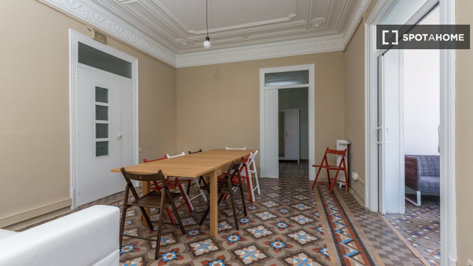 Double room Barcelona, 9 beds, 175m² — photo 14