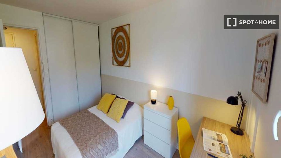 Double room Paris, 4 beds, 90m² — photo 2