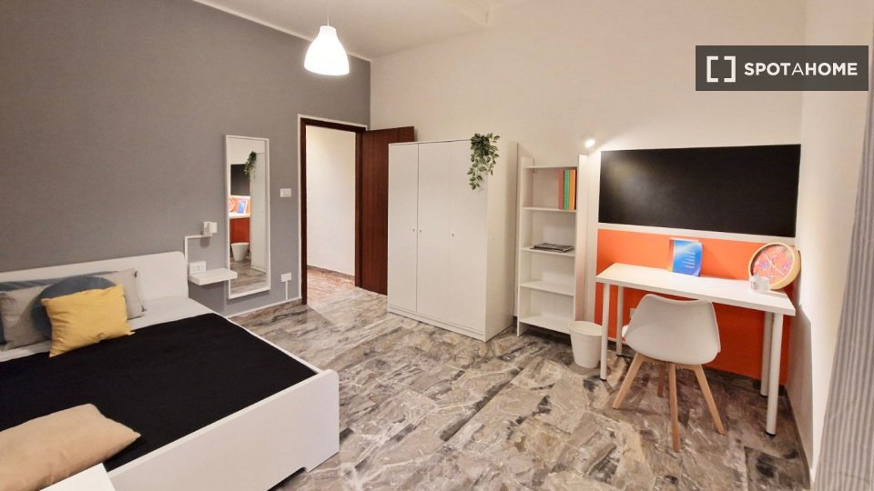 Double room Bologna, 3 beds — photo 19