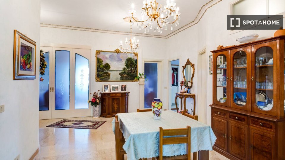 Double room Rome, 2 beds, 180m² — photo 11