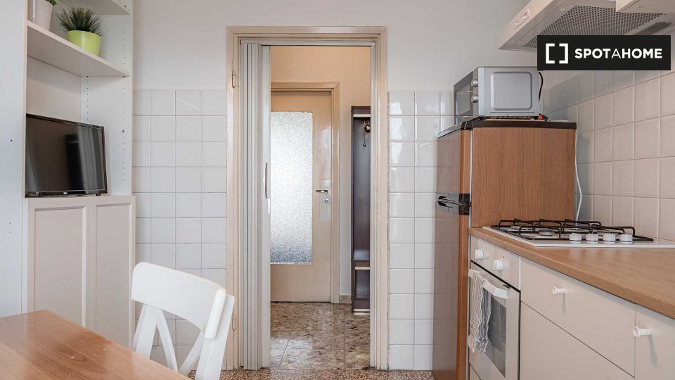 Double room Milan, 4 beds, 90m² — photo 14