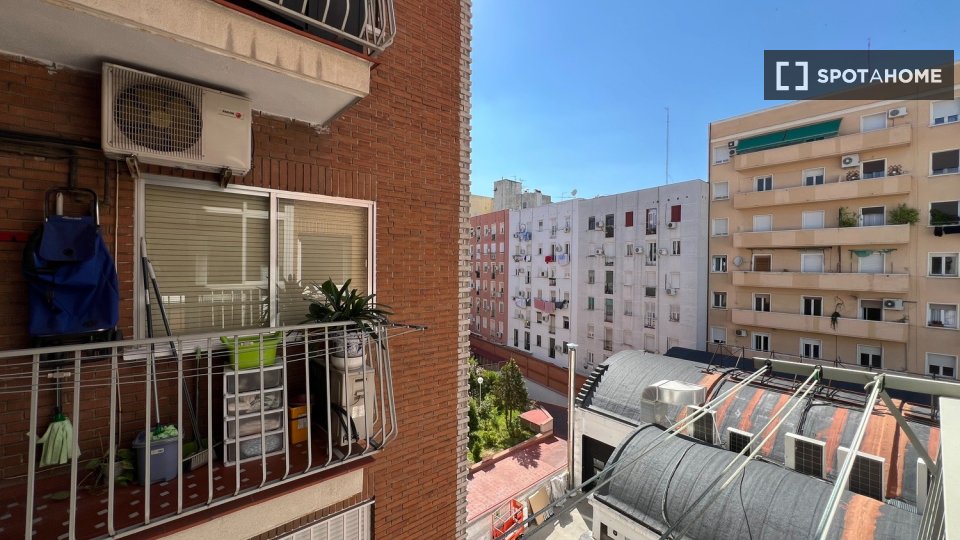 Double room Madrid, 6 beds — photo 24