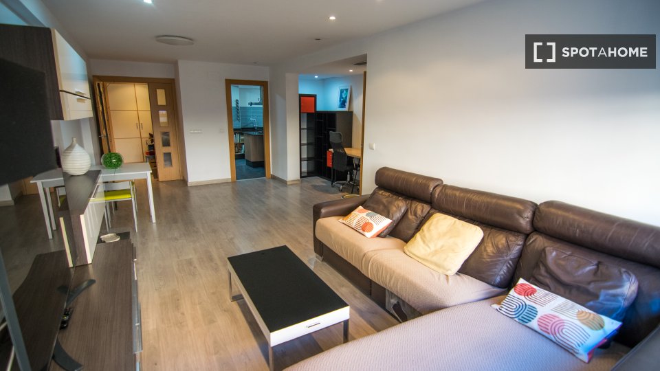 Apartment Valencia, 3 beds, 101m² — photo 2