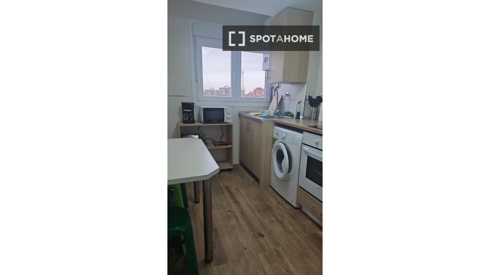 Double room Zaragoza, 4 beds — photo 4