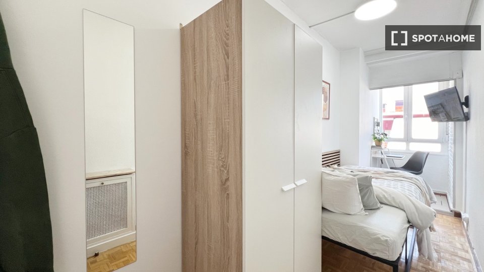 Double room Madrid, 6 beds — photo 12