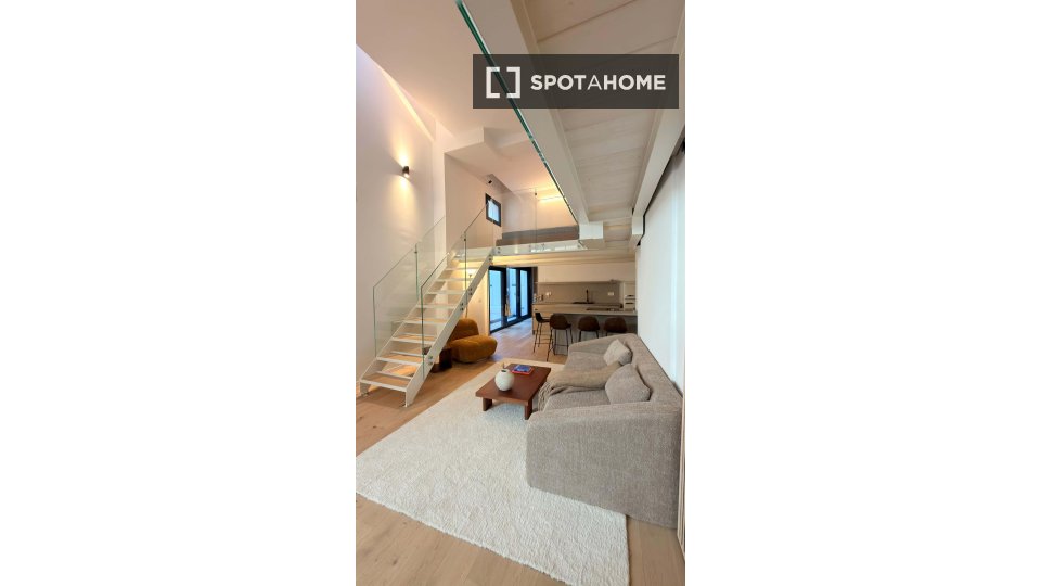 Appartamento con 1 camera da letto in affitto a Sarpi, Milano. - à Milan