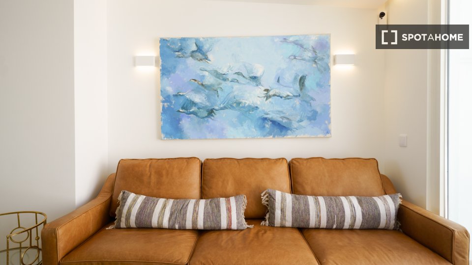 Apartment Lisbon, 2 beds, 100m² — photo 19