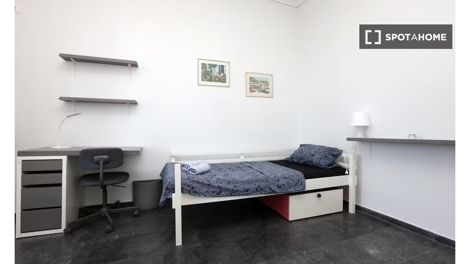 Double room Athens, 4 beds — photo 2