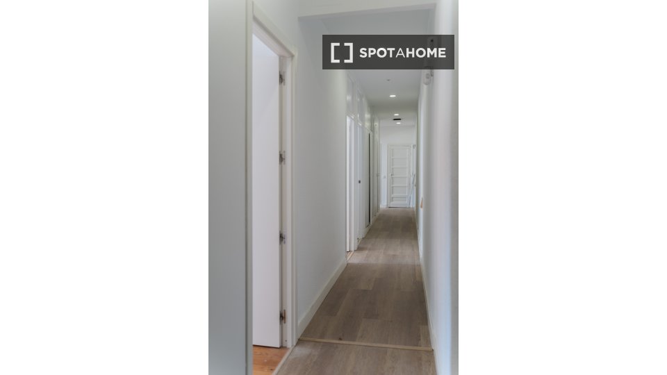 Double room Madrid, 10 beds, 380m² — photo 7