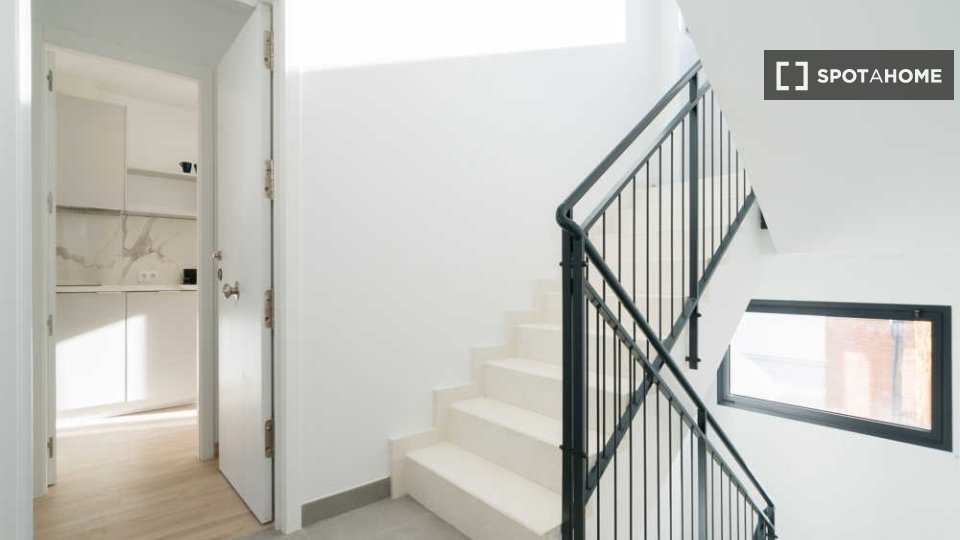 Double room Madrid, 12 beds — photo 27
