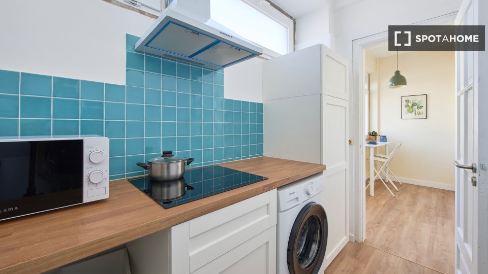Double room Lisbon, 9 beds, 160m² — photo 24