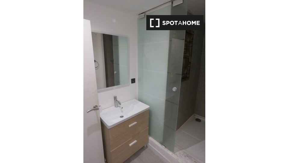 Apartment Barcelona, 2 beds, 75m² — photo 4