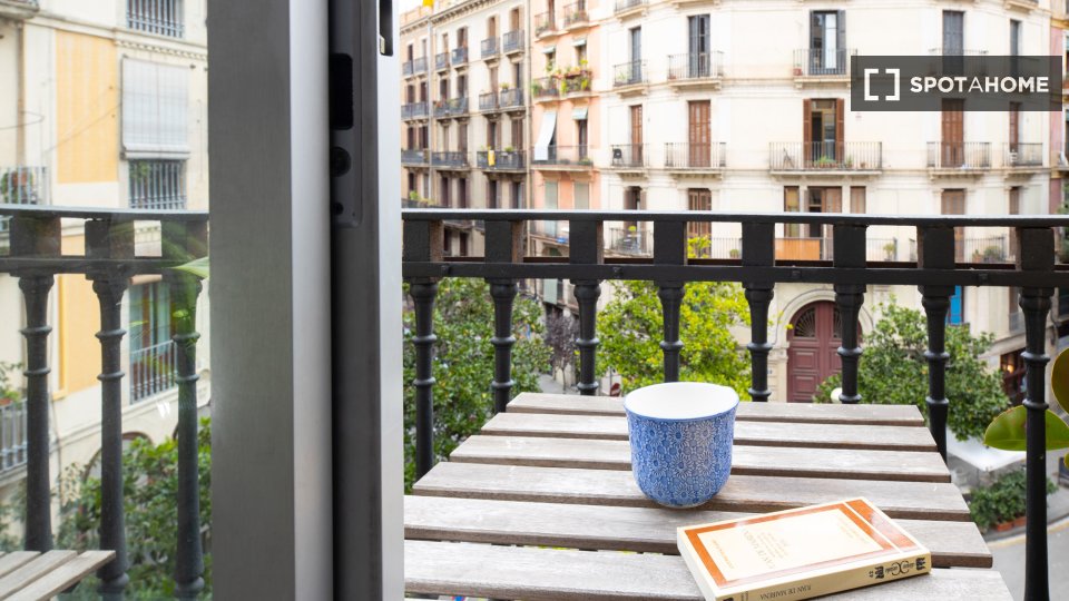 Double room Barcelona, 6 beds, 150m² — photo 10