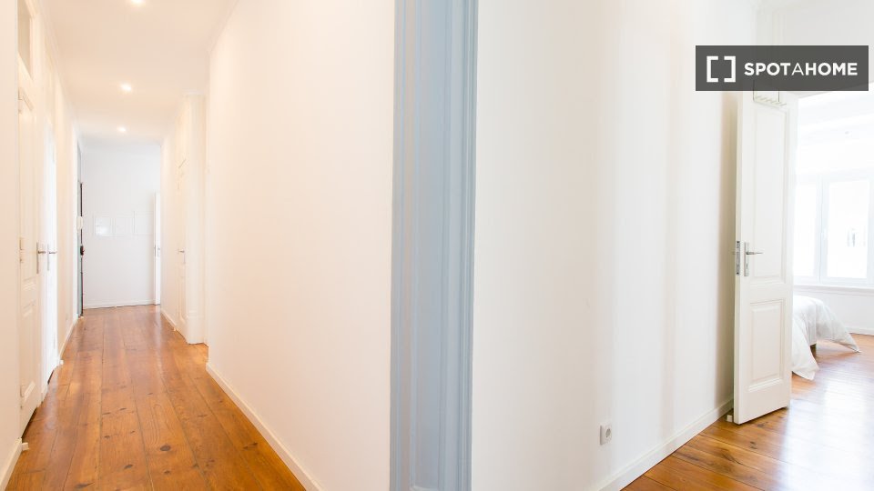 Double room Lisbon, 8 beds — photo 19