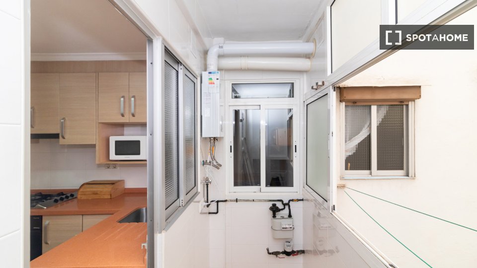 Apartment Valencia, 2 beds, 75m² — photo 12