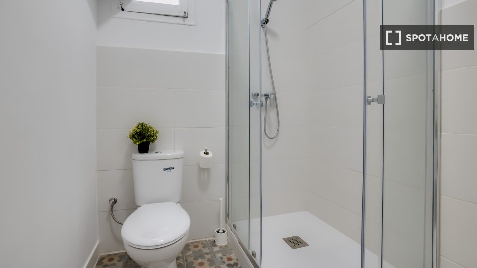 Double room Barcelona, 6 beds, 100m² — photo 19