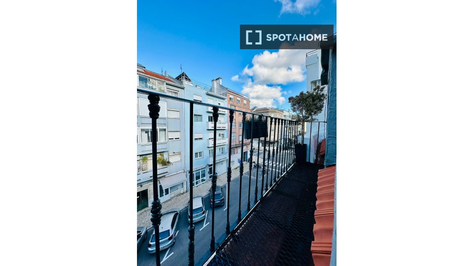 Apartment Lisbon, 2 beds, 70m² — photo 16