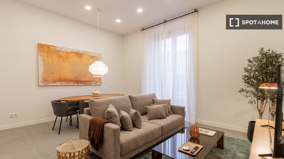 Apartment Madrid, 3 beds — photo 1