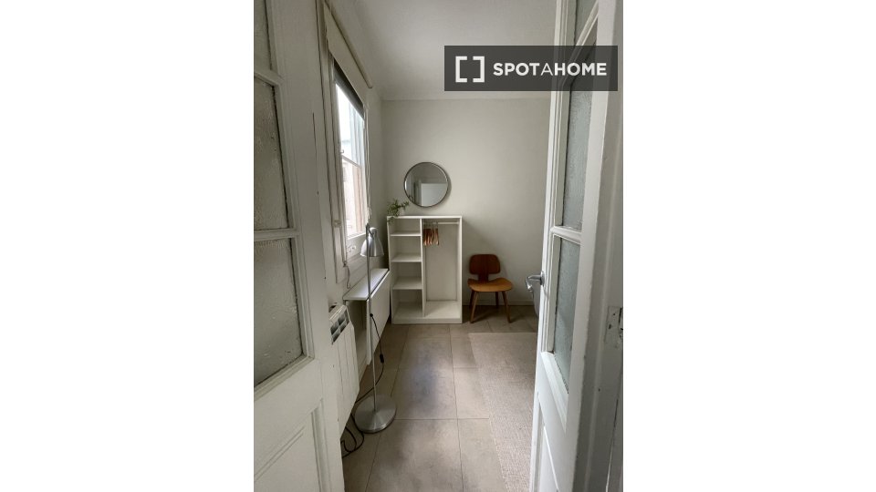 Double room Barcelona, 1 bed, 95m² — photo 1