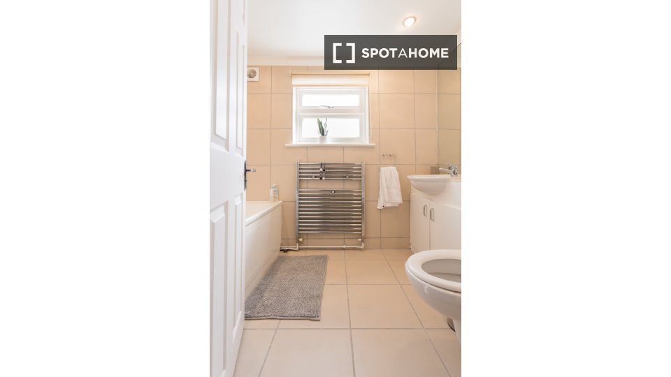 Apartment London, 2 beds, 93m² — photo 11