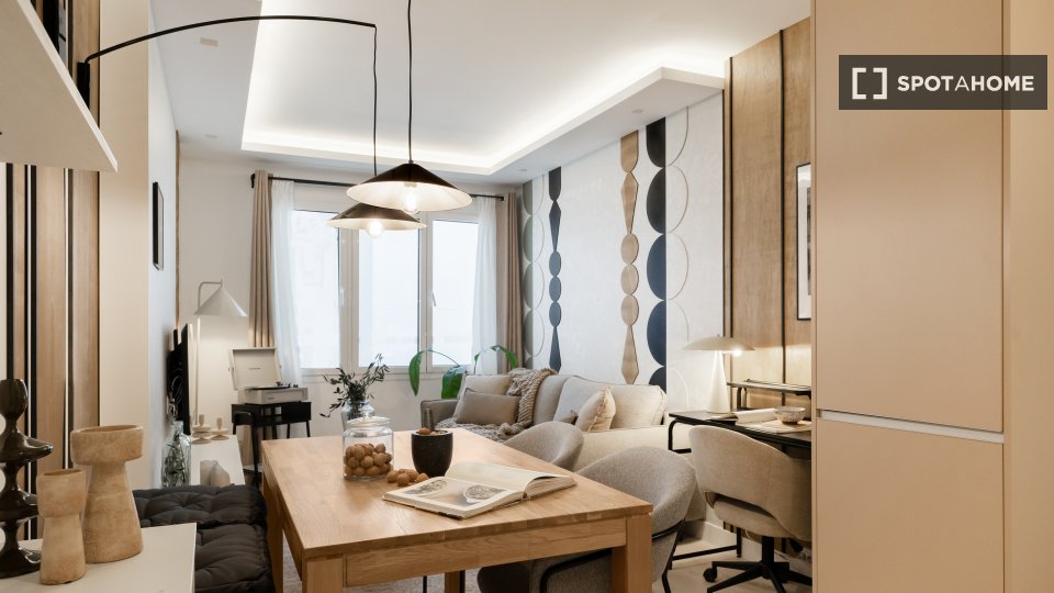 Apartamento de 1 dormitorio en alquiler en Trafalgar, Madrid