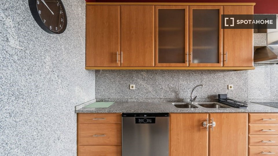 Double room Porto, 5 beds, 180m² — photo 19