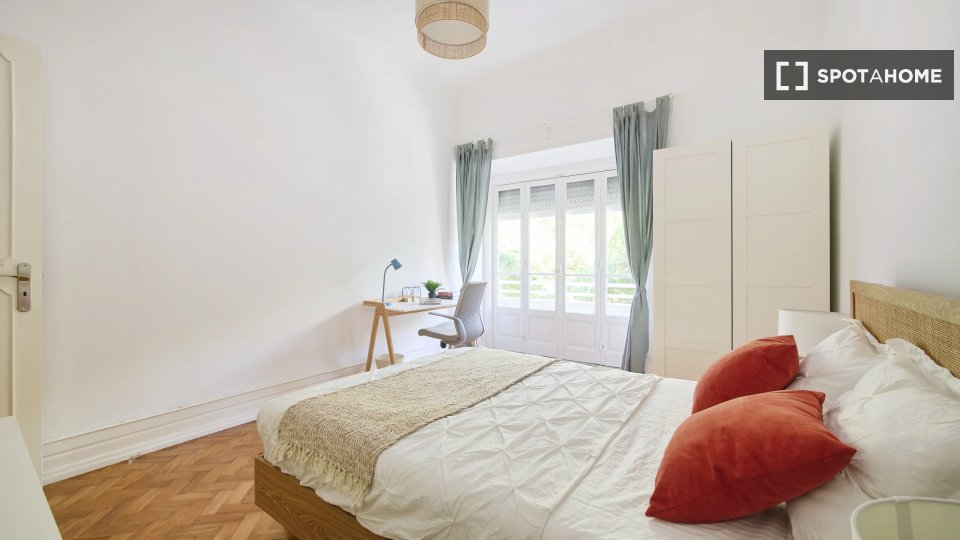 Double room Lisbon, 10 beds — photo 12