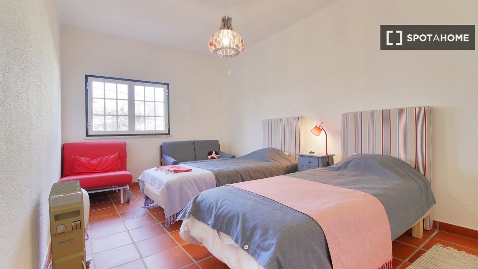 Apartment Lisbon, 4 beds, 215m² — photo 16