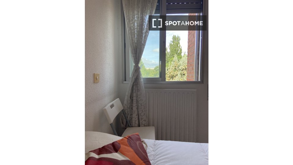 Double room Madrid, 4 beds, 78m² — photo 7