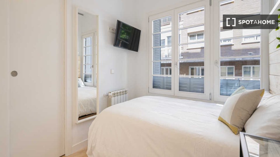 Double room Madrid, 4 beds — photo 45