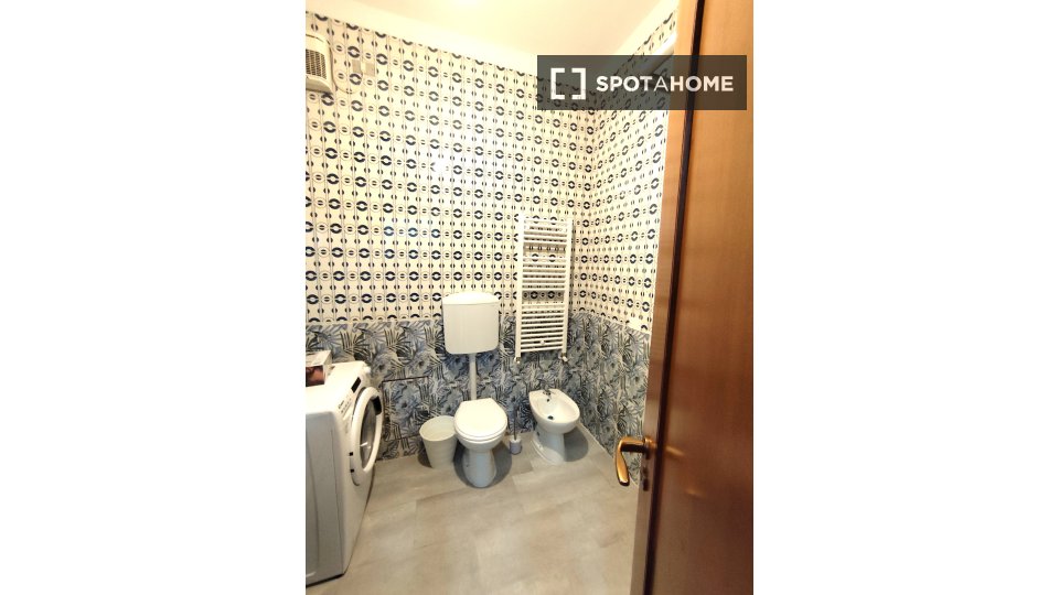 Double room Bologna, 8 beds, 150m² — photo 16