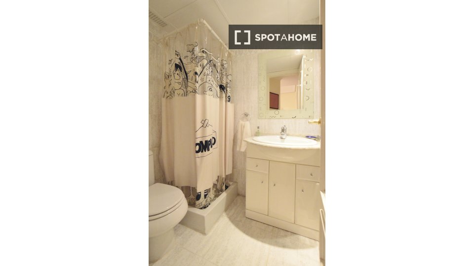 Apartment Valencia, 2 beds, 85m² — photo 18