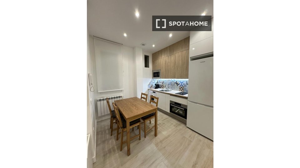 Apartment Madrid, 3 beds, 63m² — photo 14