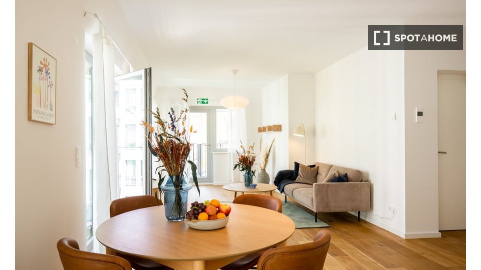 Apartment Berlin, 2 beds, 98m² — photo 3