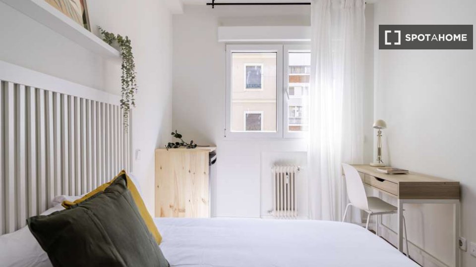 Habitación doble Madrid, 5 habitaciones — foto 16