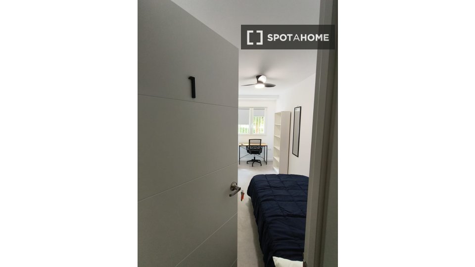 Double room Granada, 2 beds — photo 4