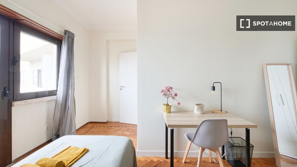 Double room Lisbon, 8 beds — photo 8