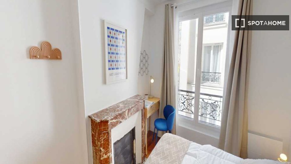 Double room Paris, 5 beds, 50m² — photo 2