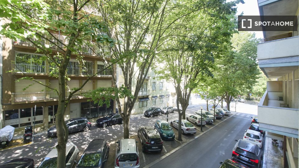 Double room Lisbon, 6 beds — photo 15