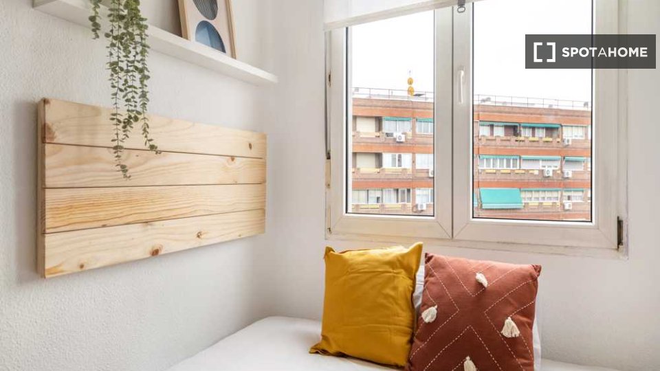 Double room Madrid, 6 beds — photo 14