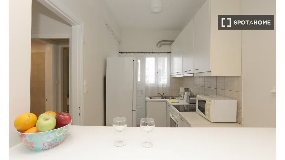 Double room Athens, 3 beds — photo 5