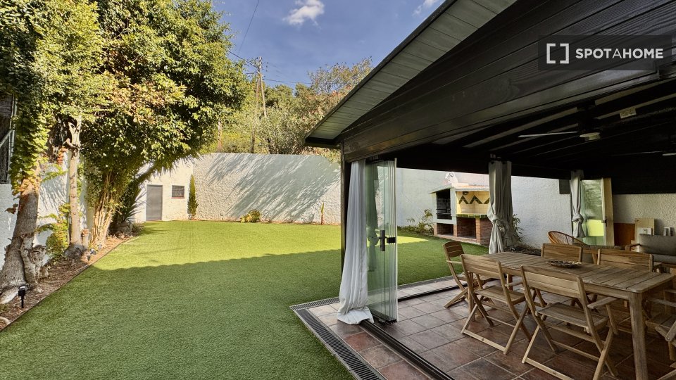 Apartment Barcelona, 5 beds, 200m² — photo 14