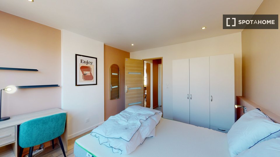 Double room Lille, 12 beds — photo 12