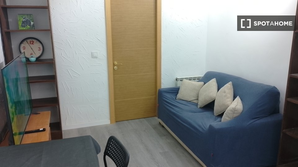 Double room Madrid, 4 beds, 80m² — photo 16