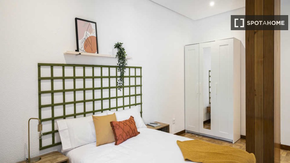 Double room Madrid, 7 beds — photo 21