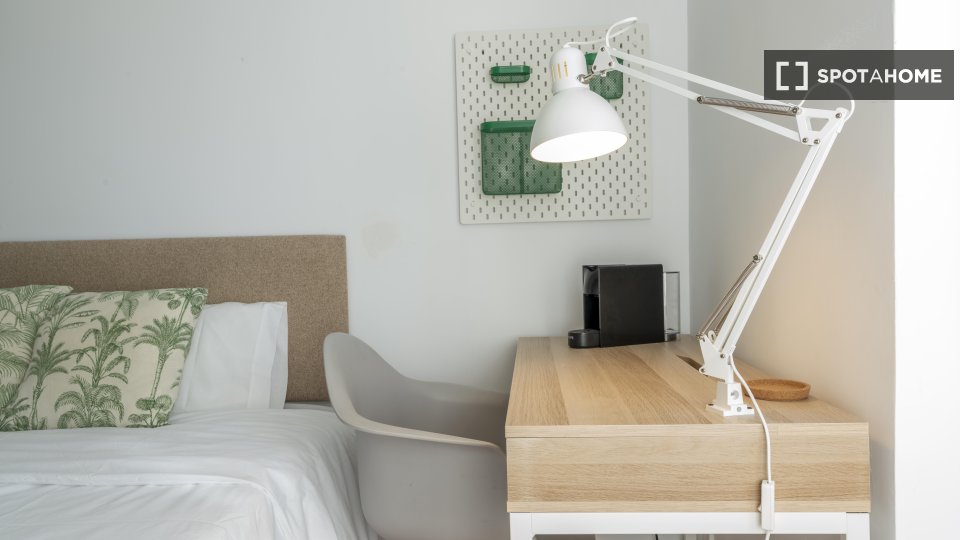 Double room Madrid, 6 beds — photo 40