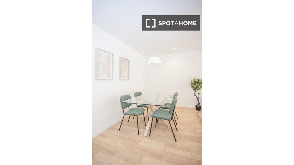 Apartment Porto, 1 bed, 74m² — photo 18
